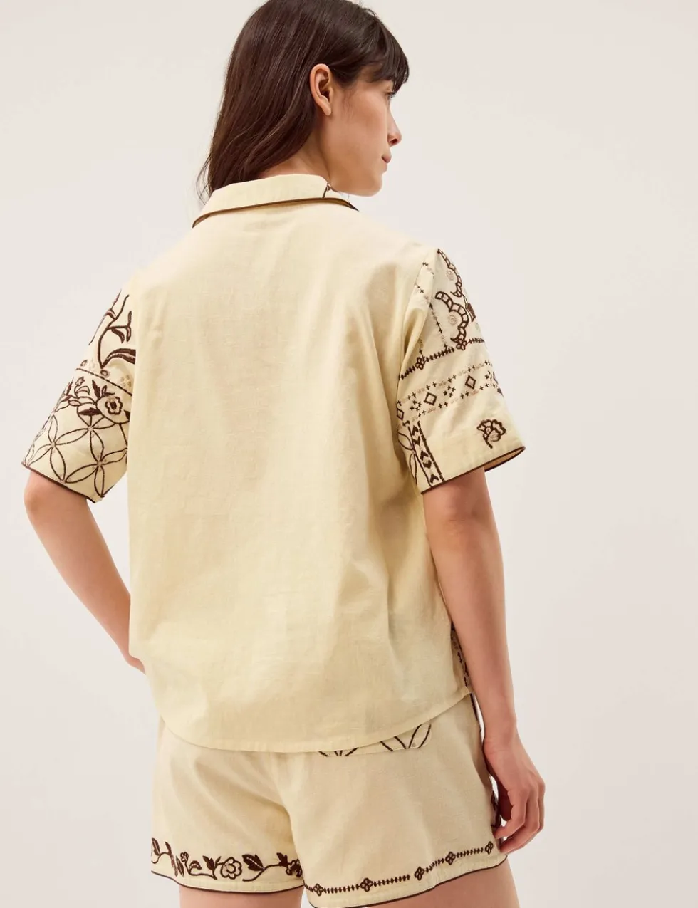 Floral Embroidered Shirt with Linen