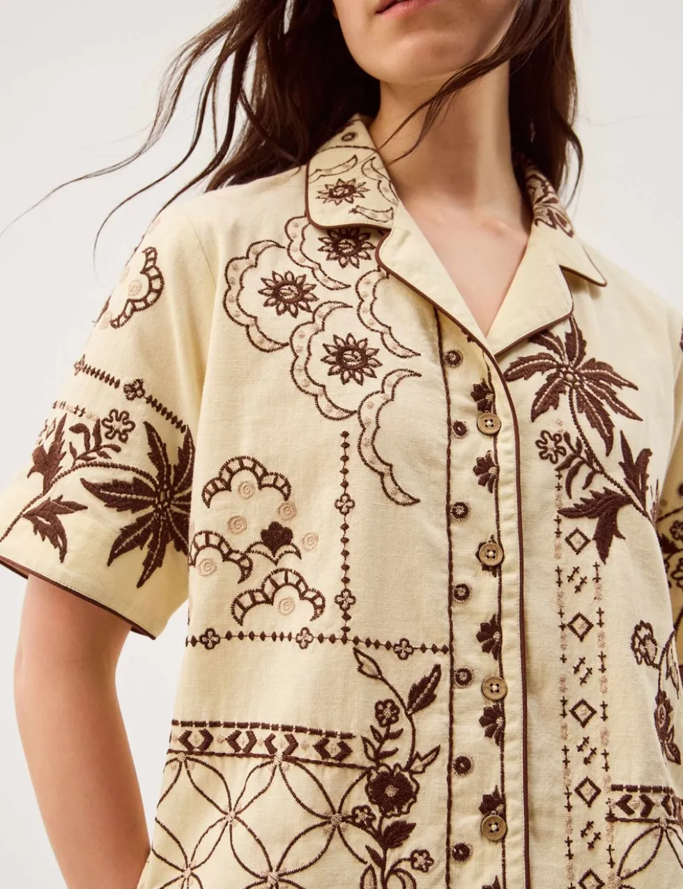Floral Embroidered Shirt with Linen