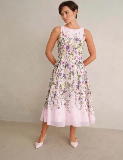 Floral Round Neck Knee Length Skater Dress