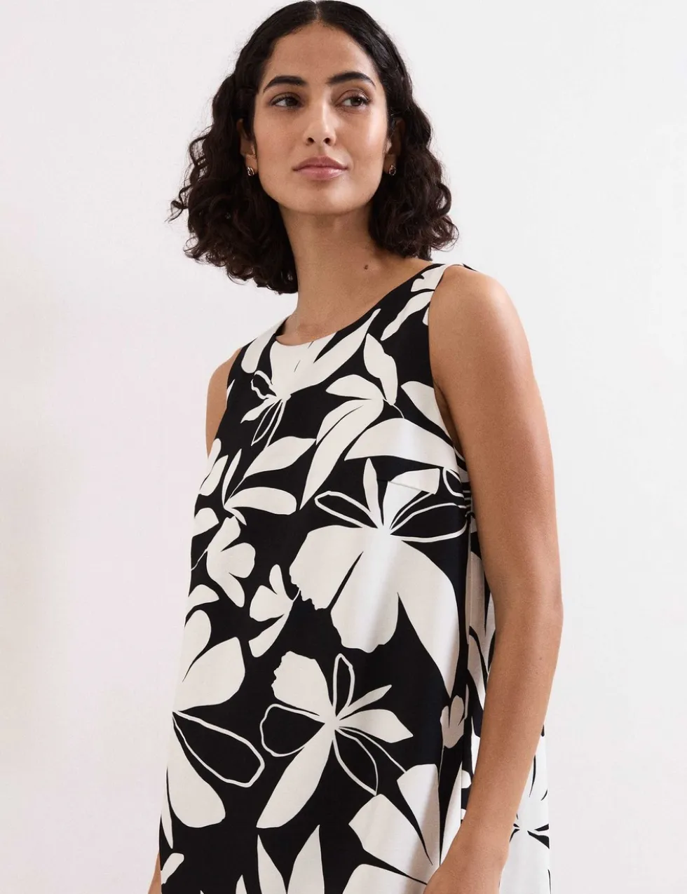 Floral Round Neck Mini Shift Dress