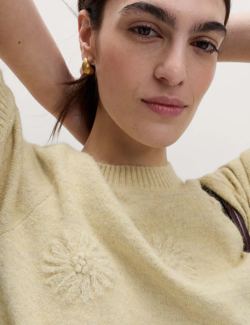 Floral Textured Knitted Top with Wool