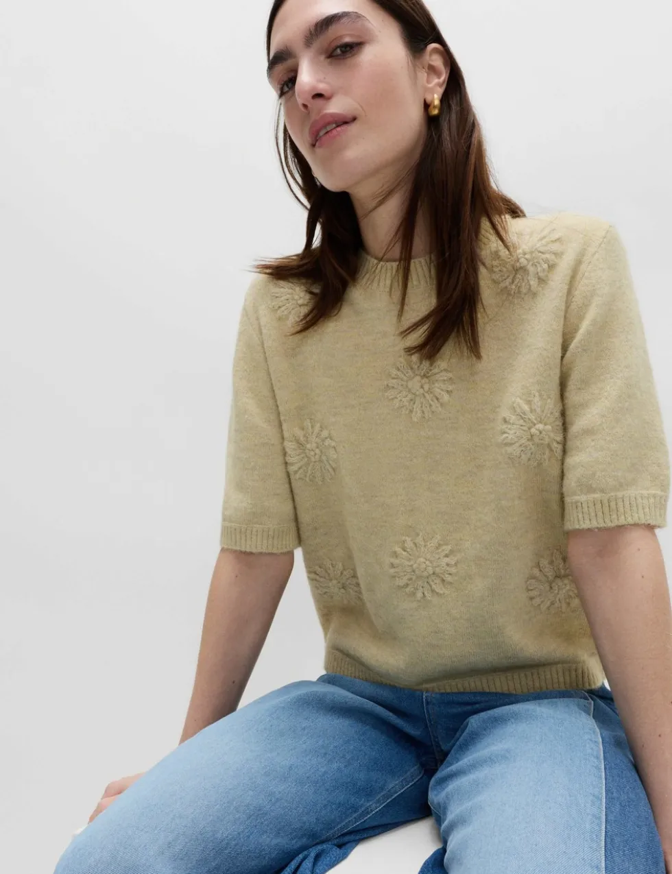 Floral Textured Knitted Top with Wool