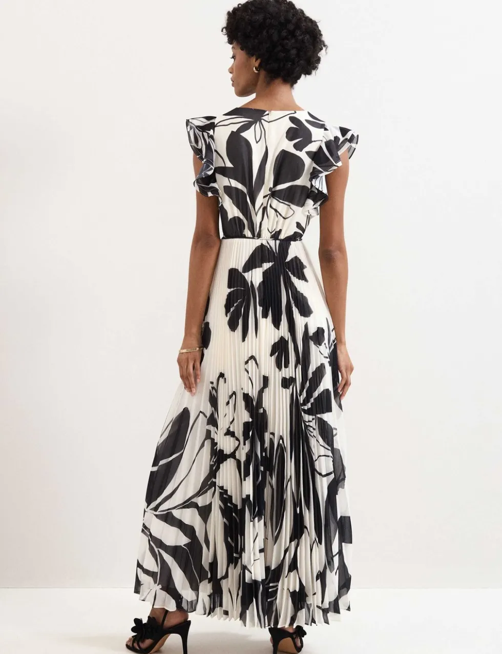 Floral V-Neck Pleated Maxi Skater Dress