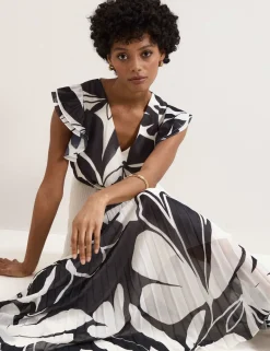 Floral V-Neck Pleated Maxi Skater Dress