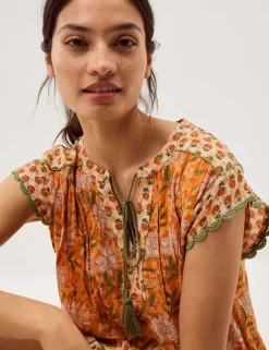 Floral V-Neck Tassel Top