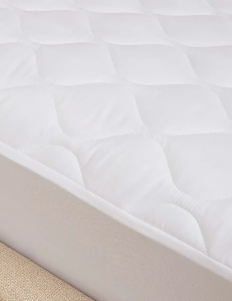 Fresh & Cool Mattress Protector