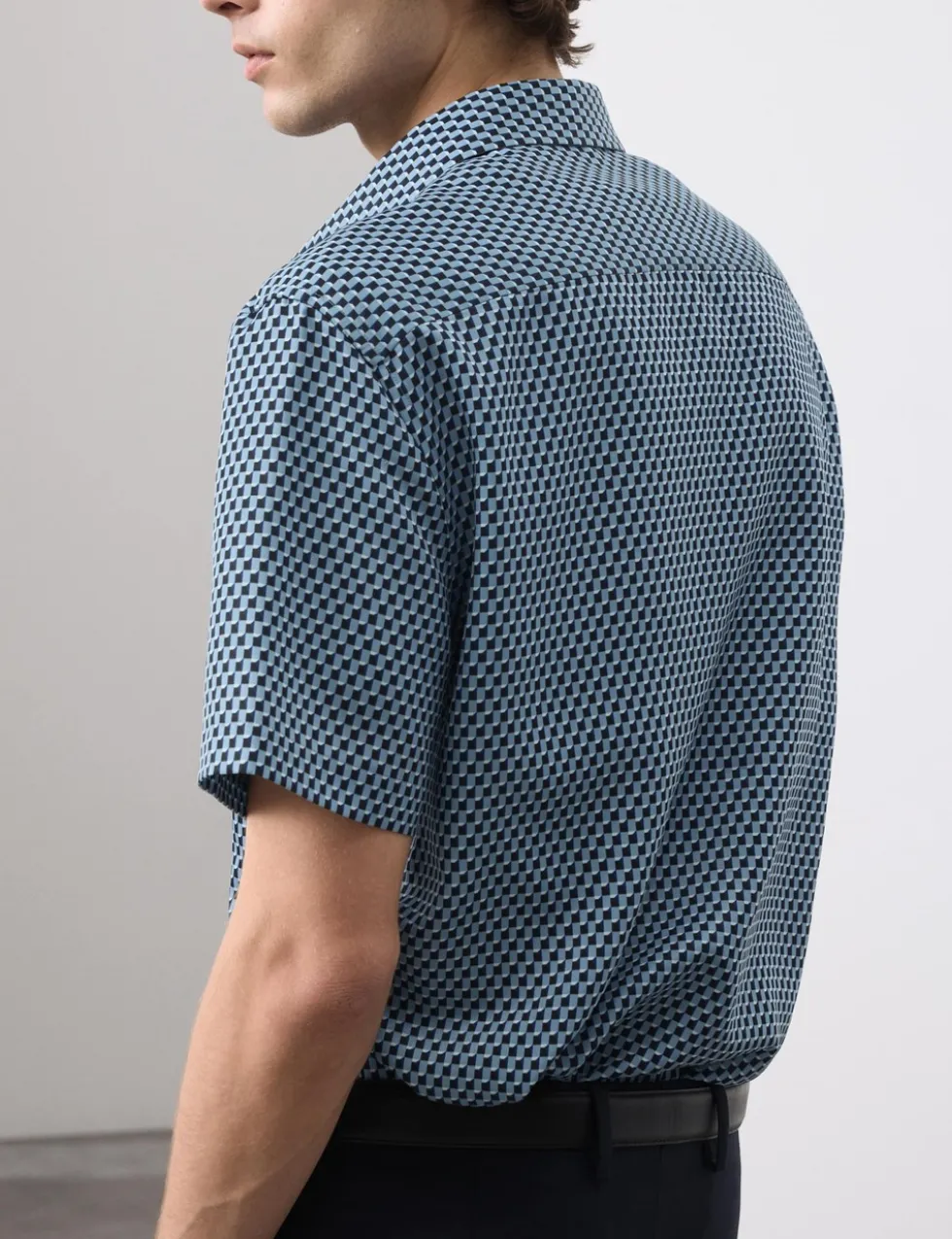 Geometric Print Short Sleeve Shirt