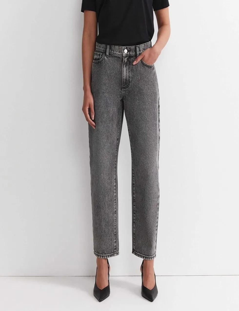 High Waisted Barrel Leg Jeans