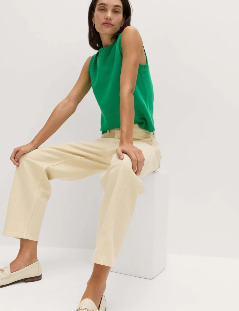 High Waisted Carrot Leg Ankle Grazer Jeans