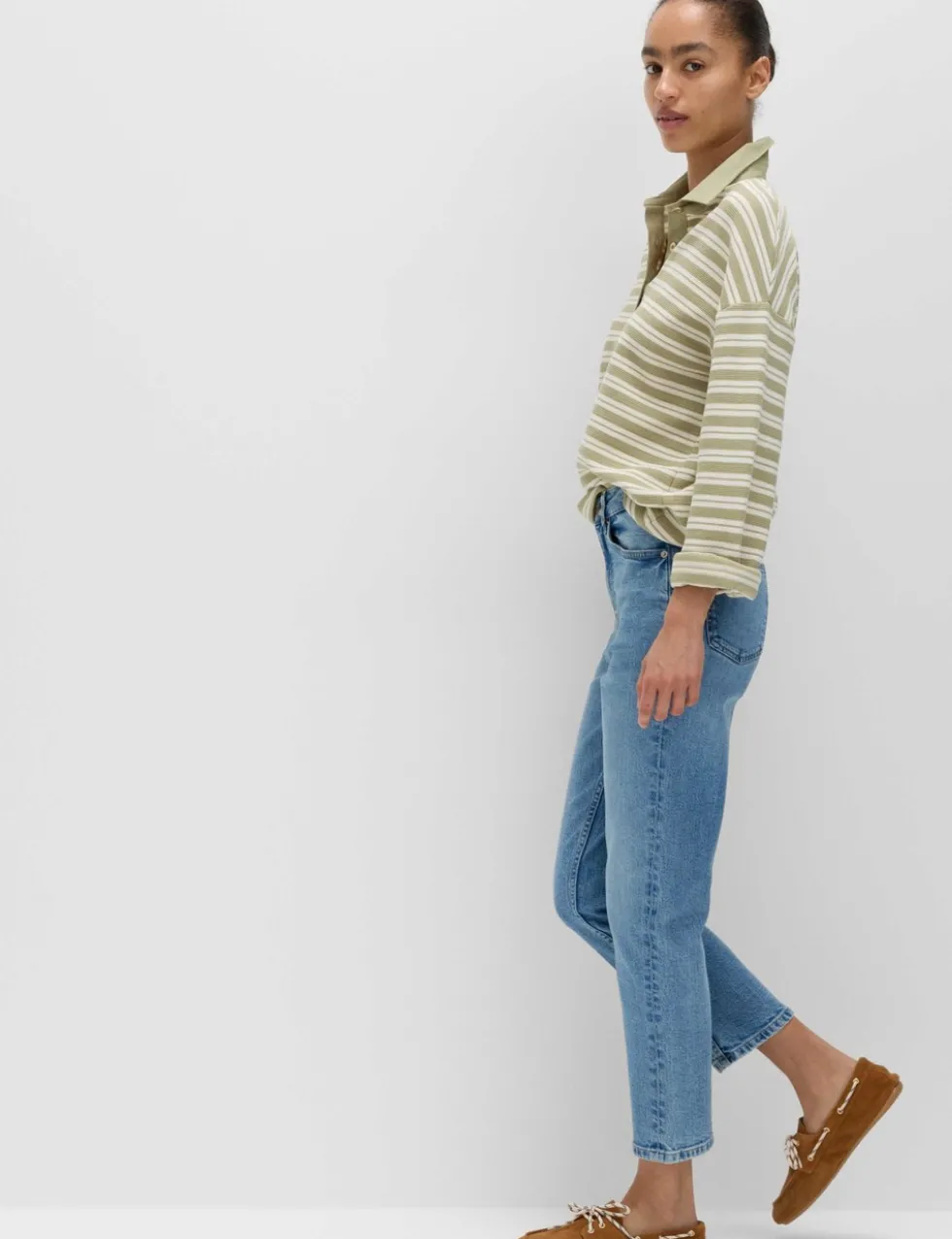 High Waisted Cropped Slim Fit Jeans