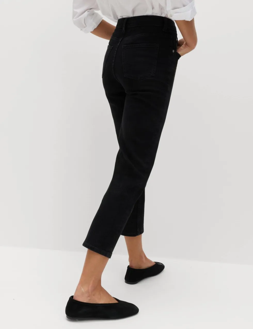 High Waisted Cropped Slim Fit Jeans