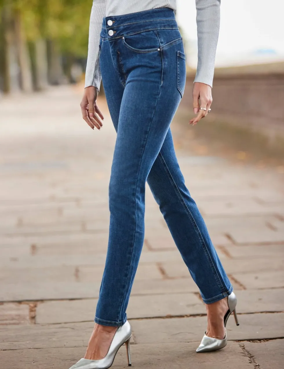 High Waisted Slim Fit Jeans