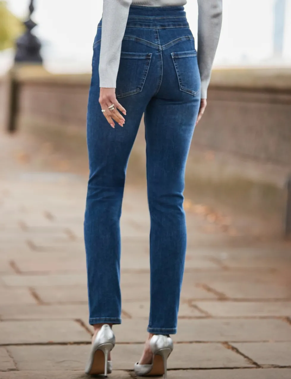 High Waisted Slim Fit Jeans