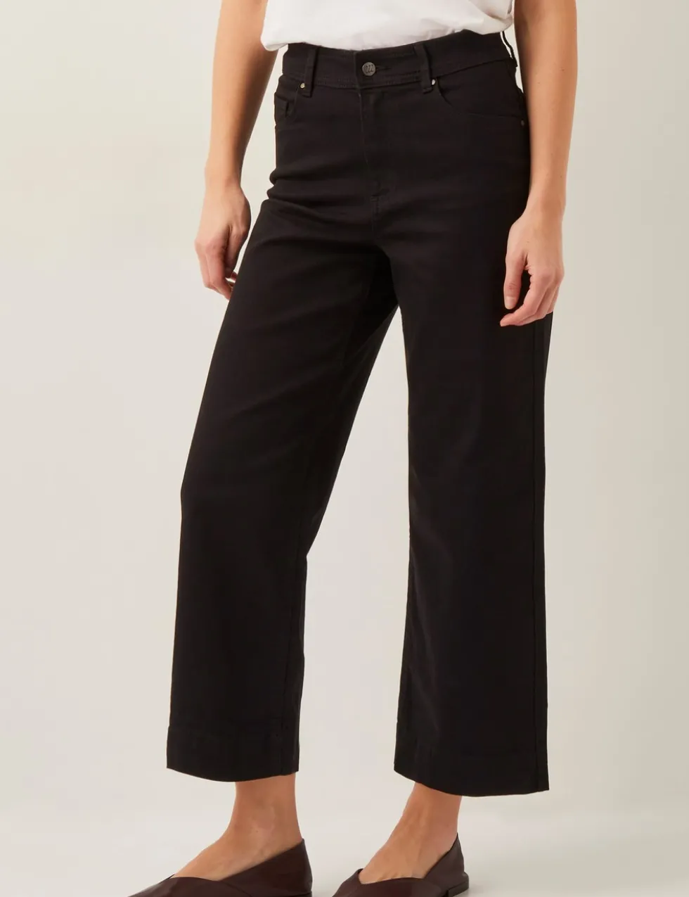 High Waisted Straight Leg Cropped Jeans