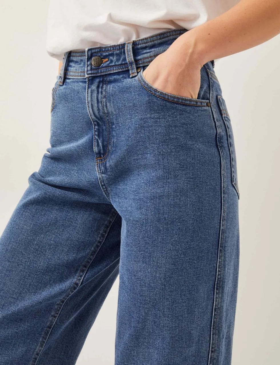 High Waisted Straight Leg Cropped Jeans