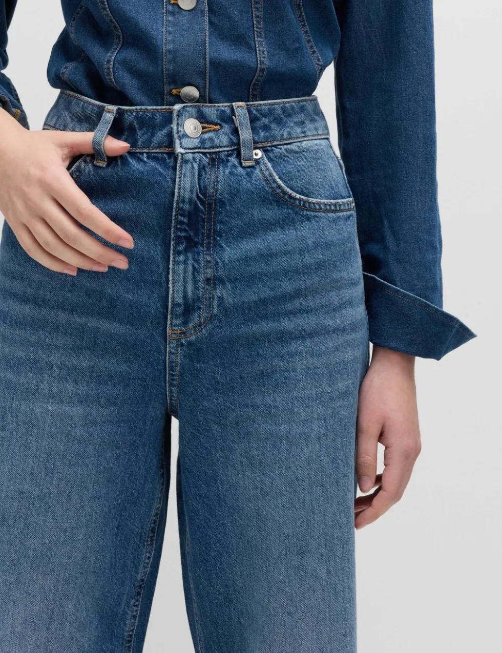 High Waisted Wide Leg Jeans