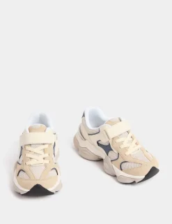 Kids' Chunky Freshfeetâ„¢ Riptape Trainers (4 Small - 3 Large)