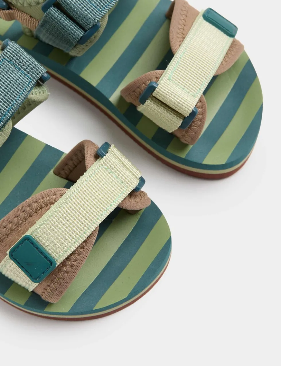 Kids' Foam Trekkers (4 Small - 2 Large)