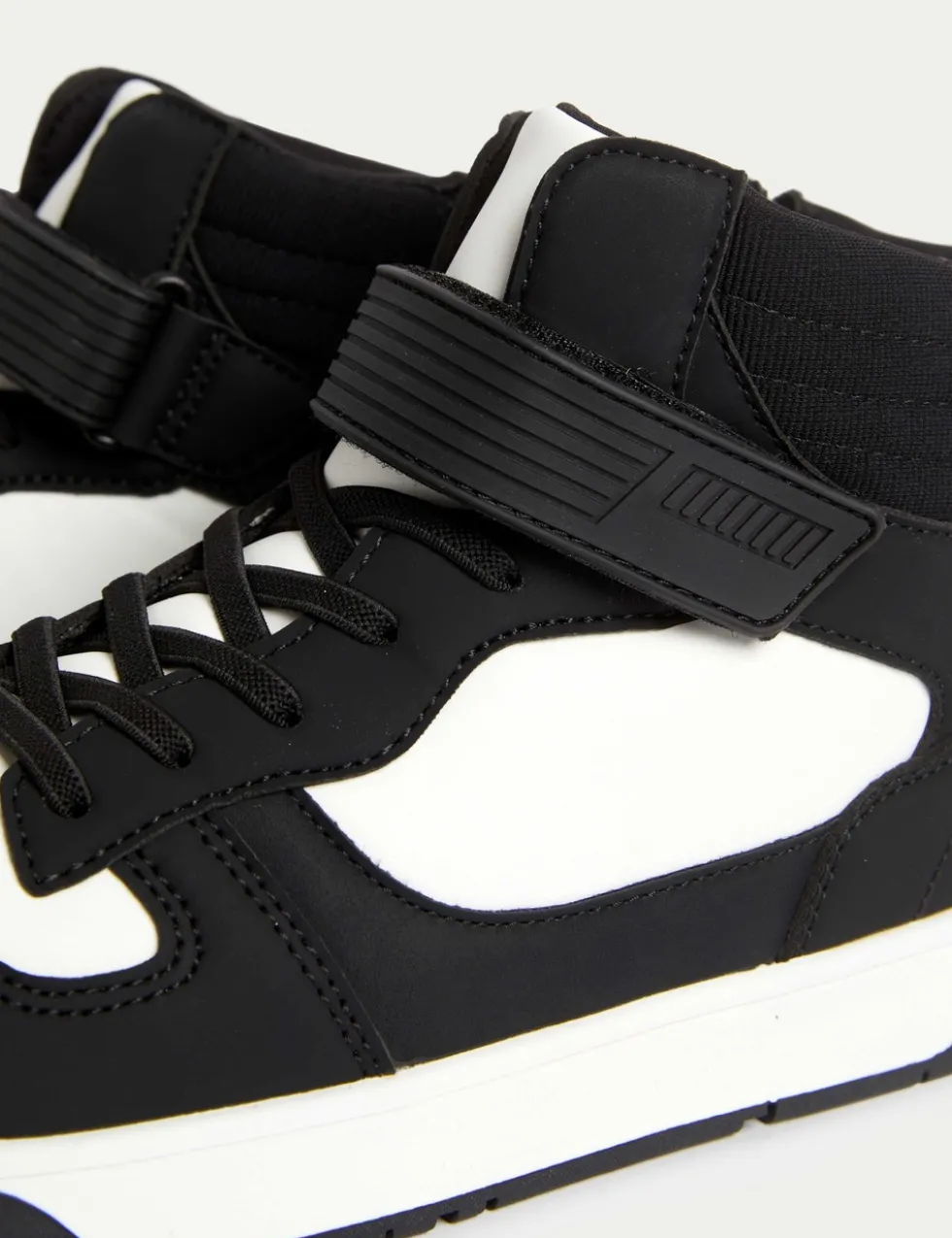 Kids' Freshfeet™ Riptape High Top Trainers (4 Small - 7 Large)
