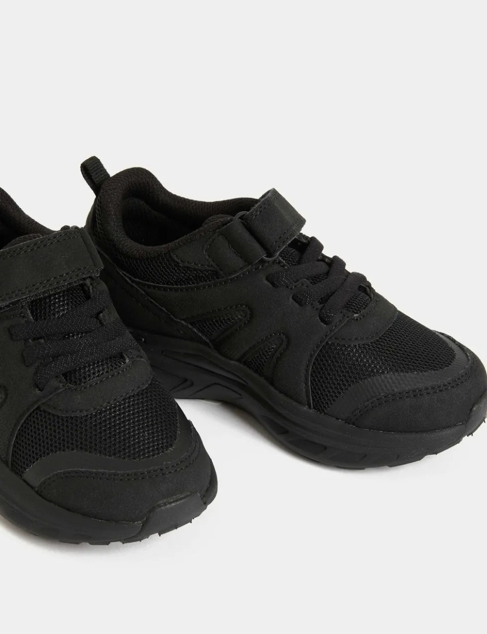 Kids' Freshfeet™ Riptape Trainers (4 Small - 2 Large)