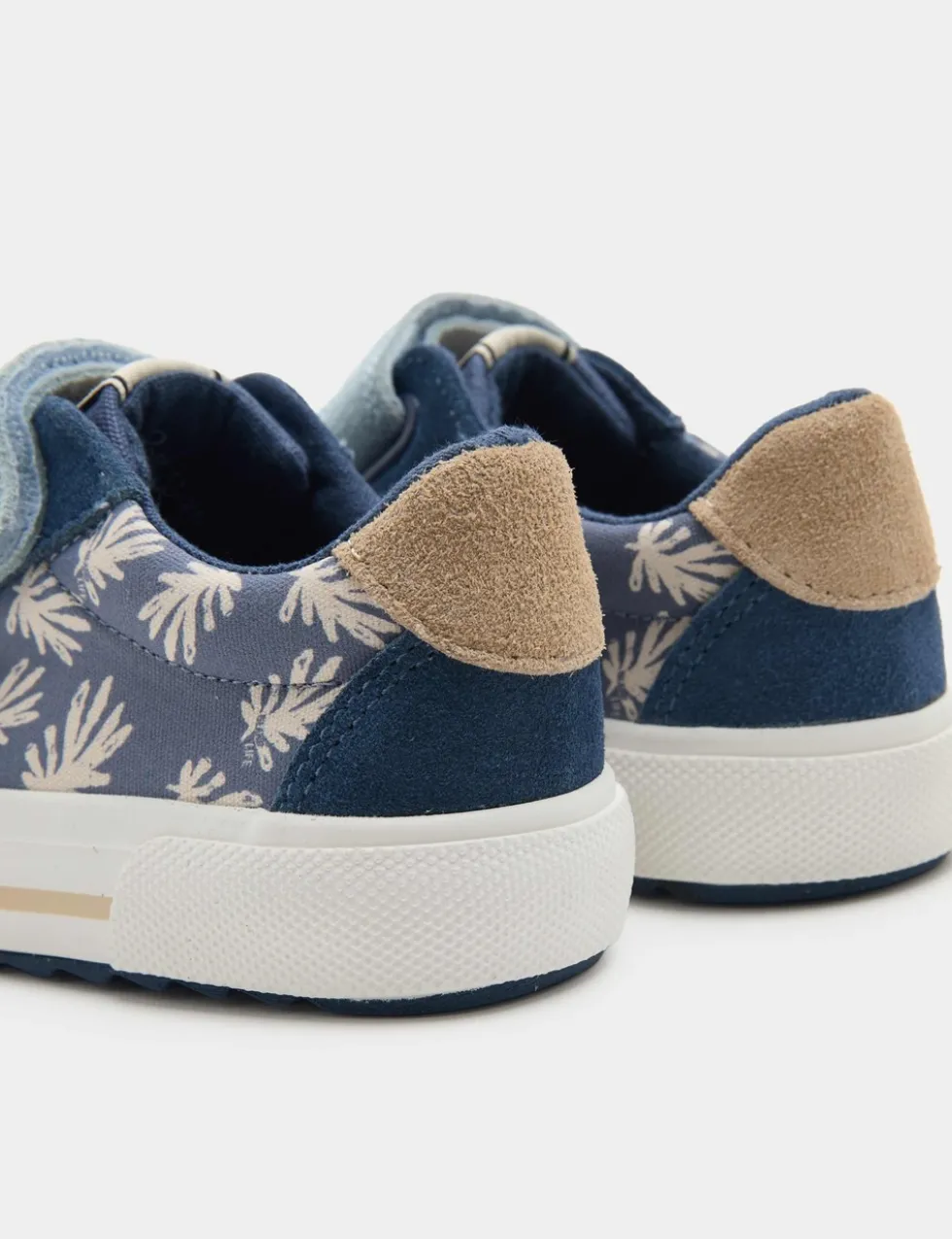 Kids' Low Top Canvas Riptape Trainers (4 Small - 2 Large)
