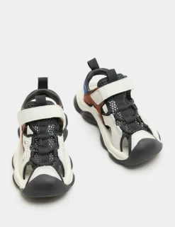 Kids Sporty Colour Block Trekkers (4 Small - 2 Large)