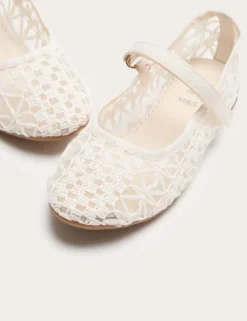 Kids' Stitched Mesh Ballet Pumps (4 Small-2 Large)