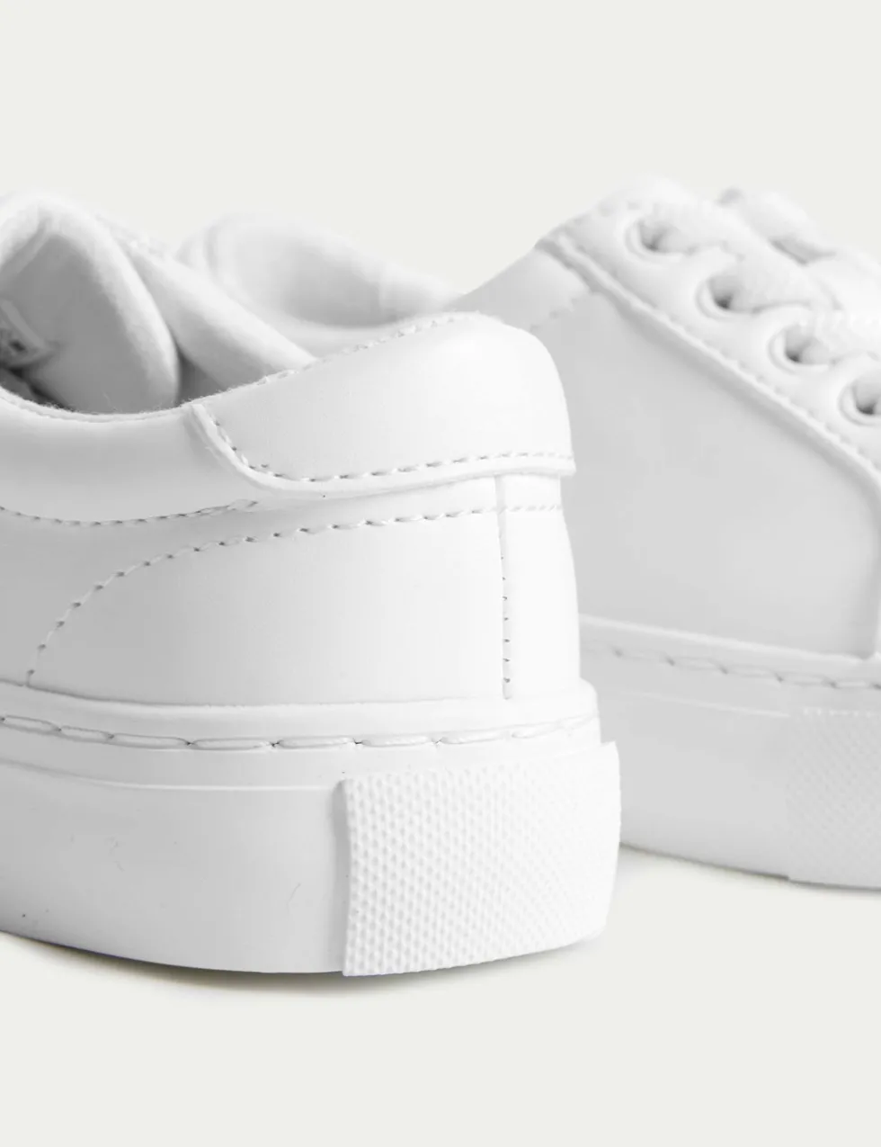 Kids' Trainers (4 Small - 7 Large)