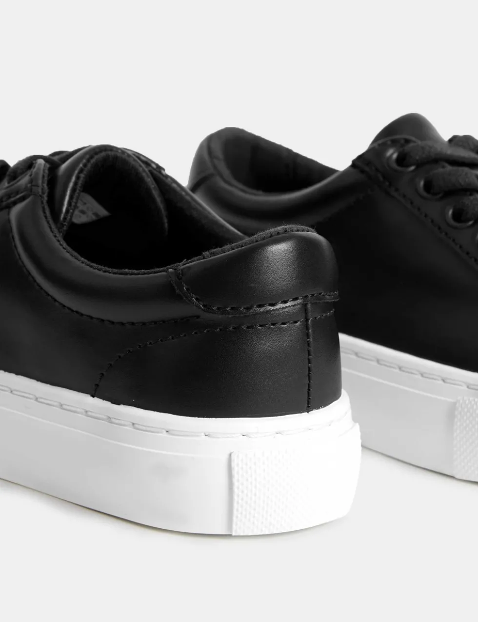 Kids' Trainers (4 Small - 7 Large)