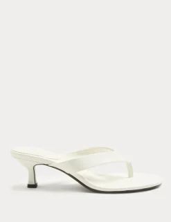 Kitten Heel Toe Post Sandals