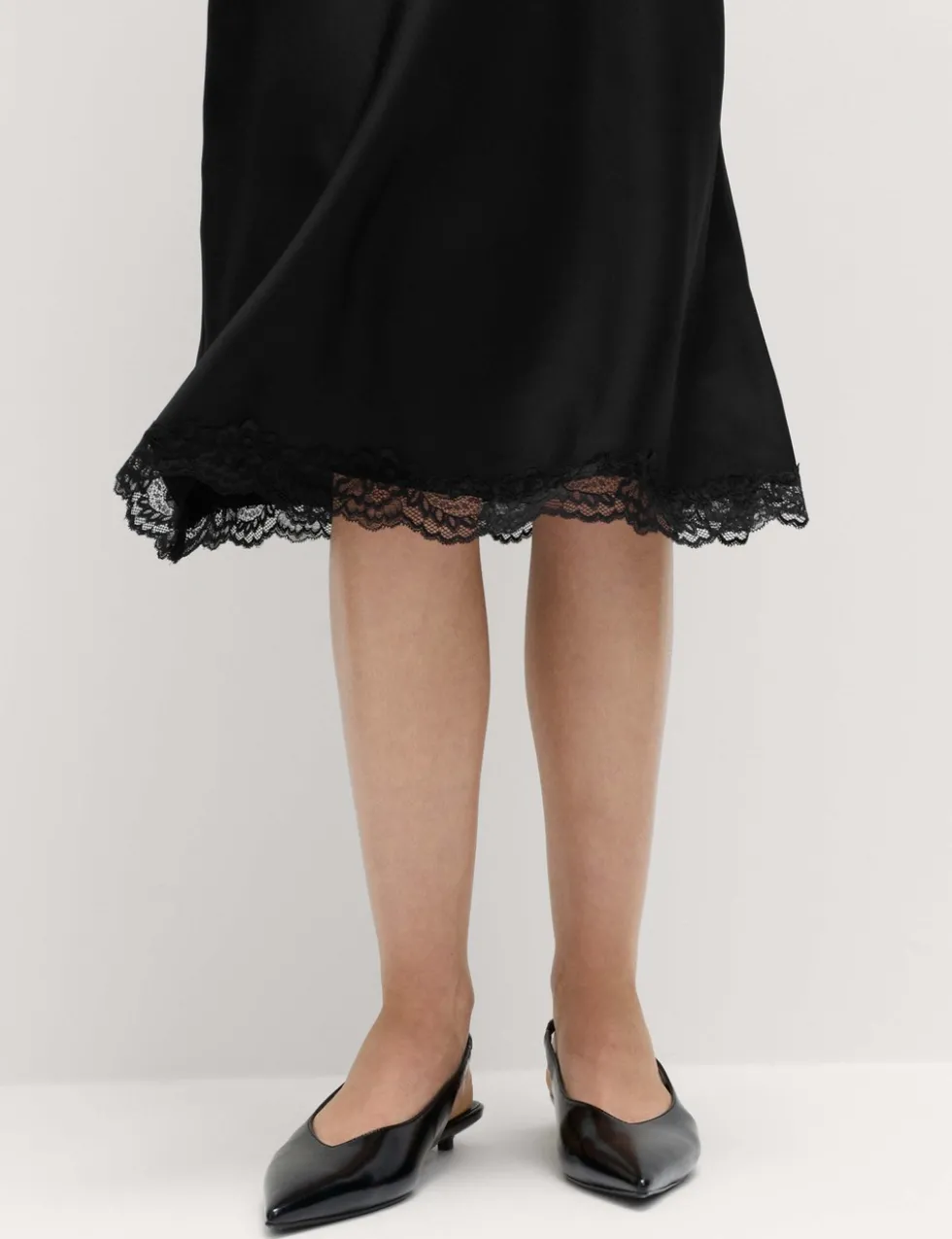 Lace Detail Knee Length Slip Skirt