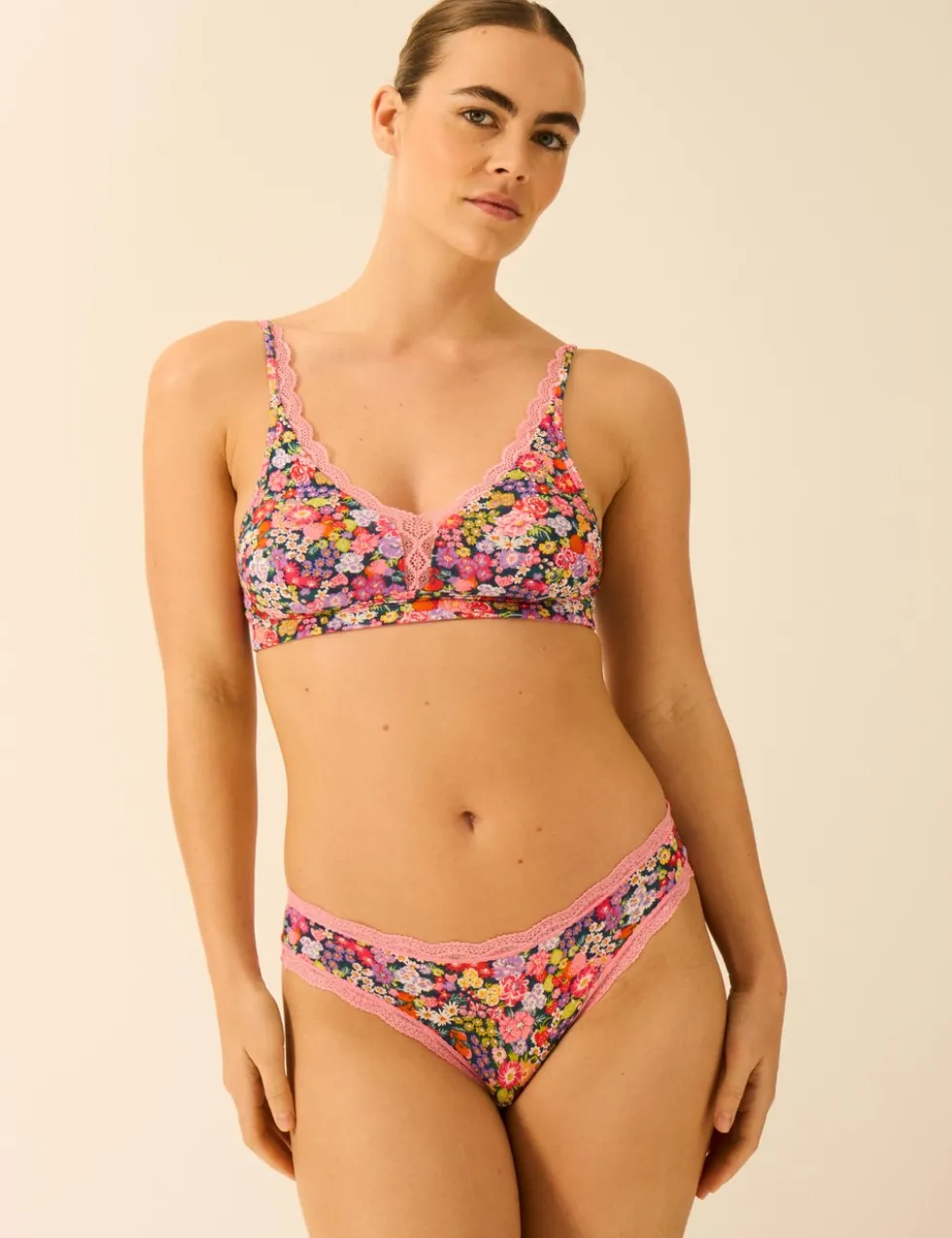 Lace Floral Plunge Bra
