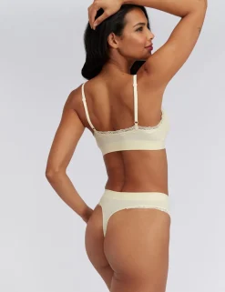 Lace Seamless Thong