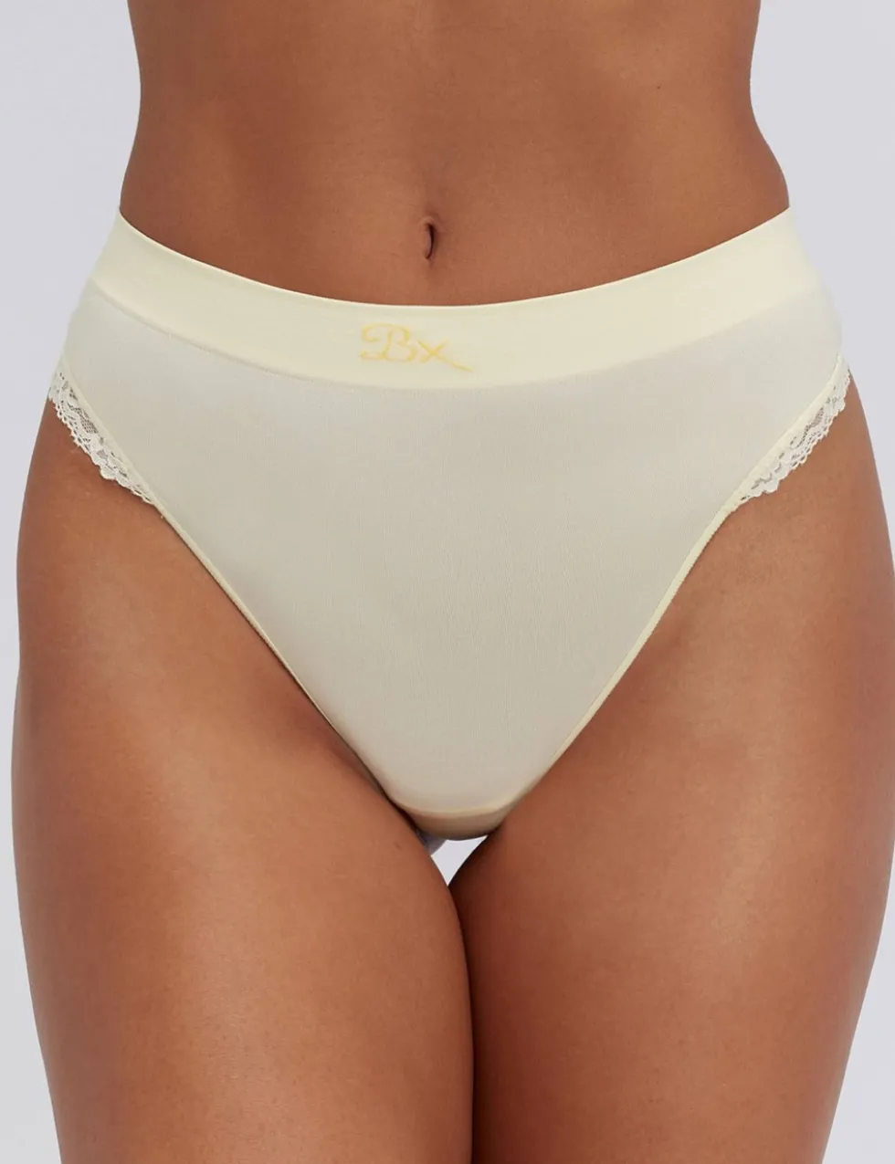 Lace Seamless Thong