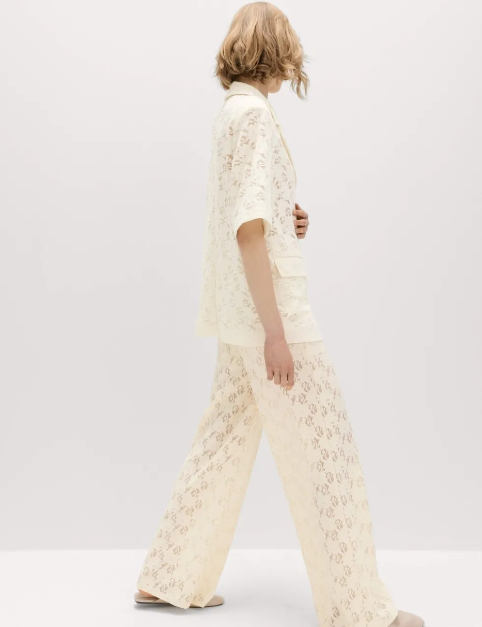 Lace Short Sleeve Jacket