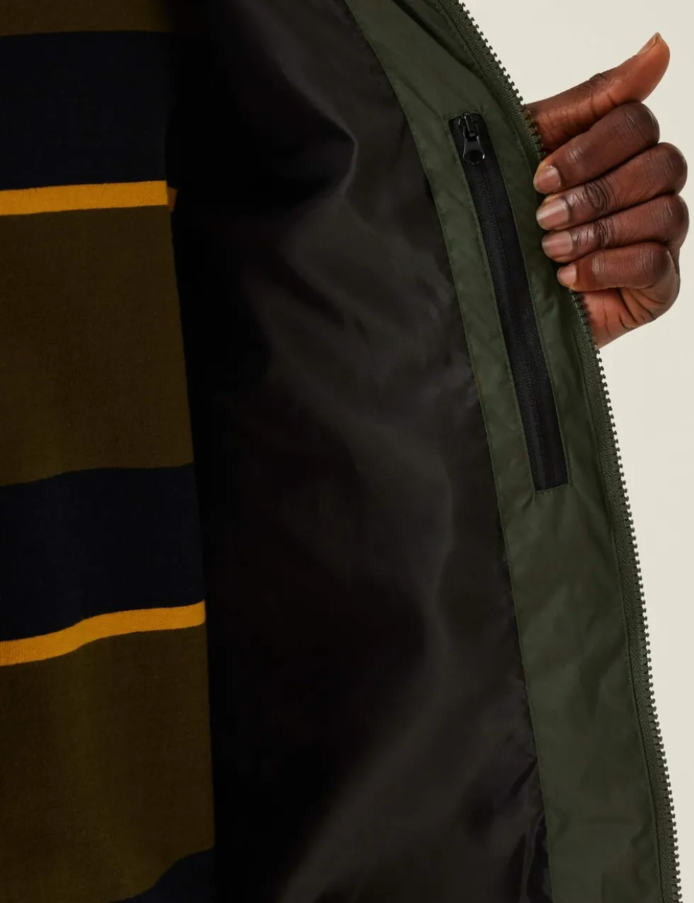 Lakiver Hooded Puffer Jacket
