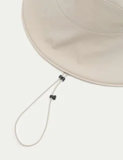 Lightweight Wide Brim Bucket Hat