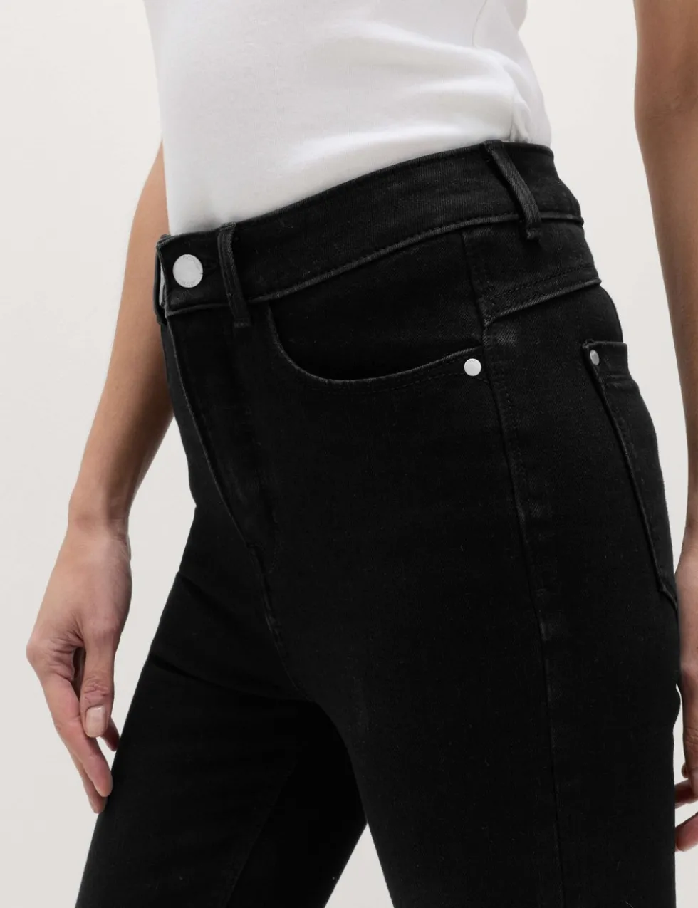 Lily Magic Shaping High Waisted Jeans