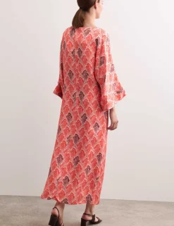 Linear Wave Print V-Neck Maxi Shift Dress