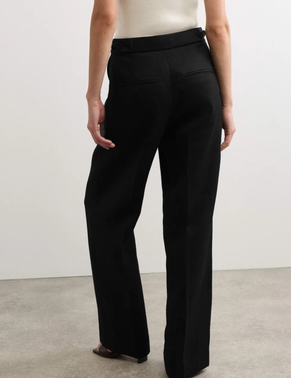 Linen Adjustable Waist Straight Leg Trousers