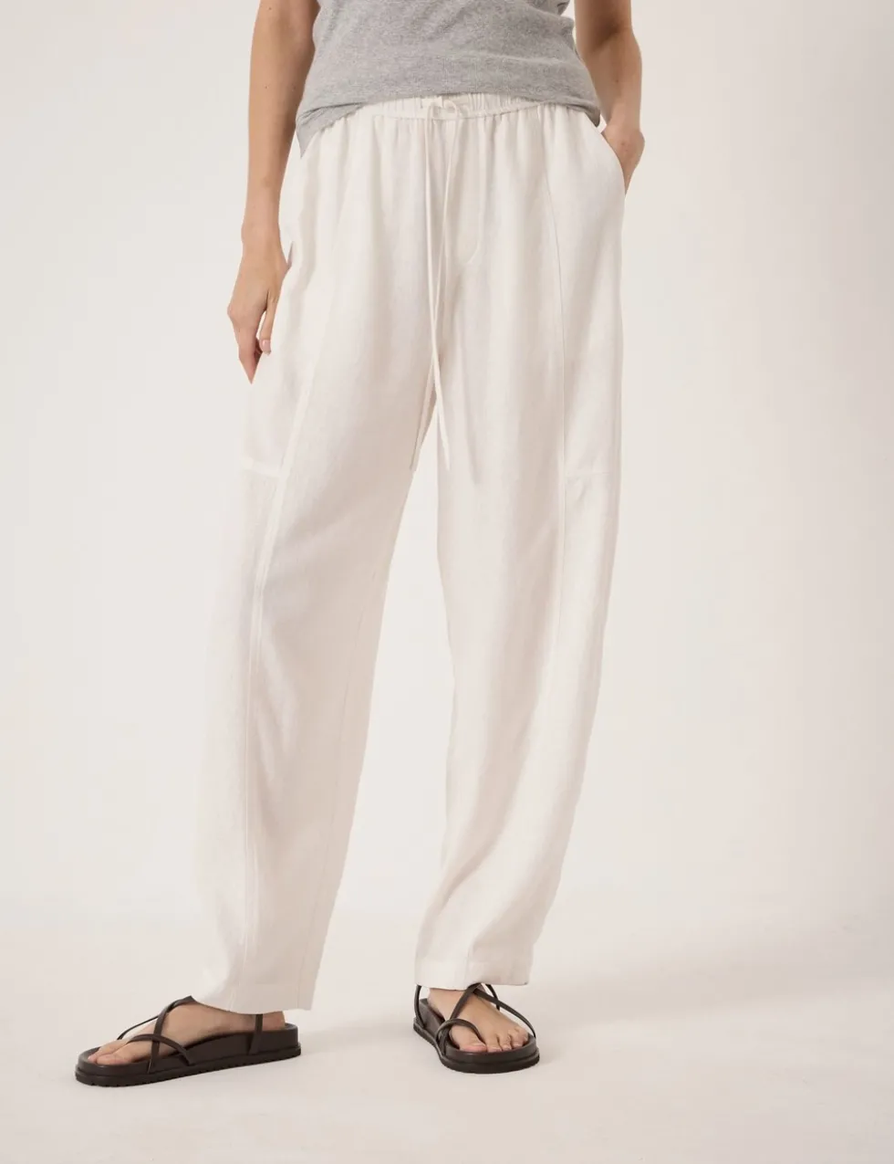 Linen Blend Barrel Leg Trousers