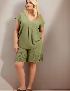 Linen Blend Broderie High Waisted Shorts