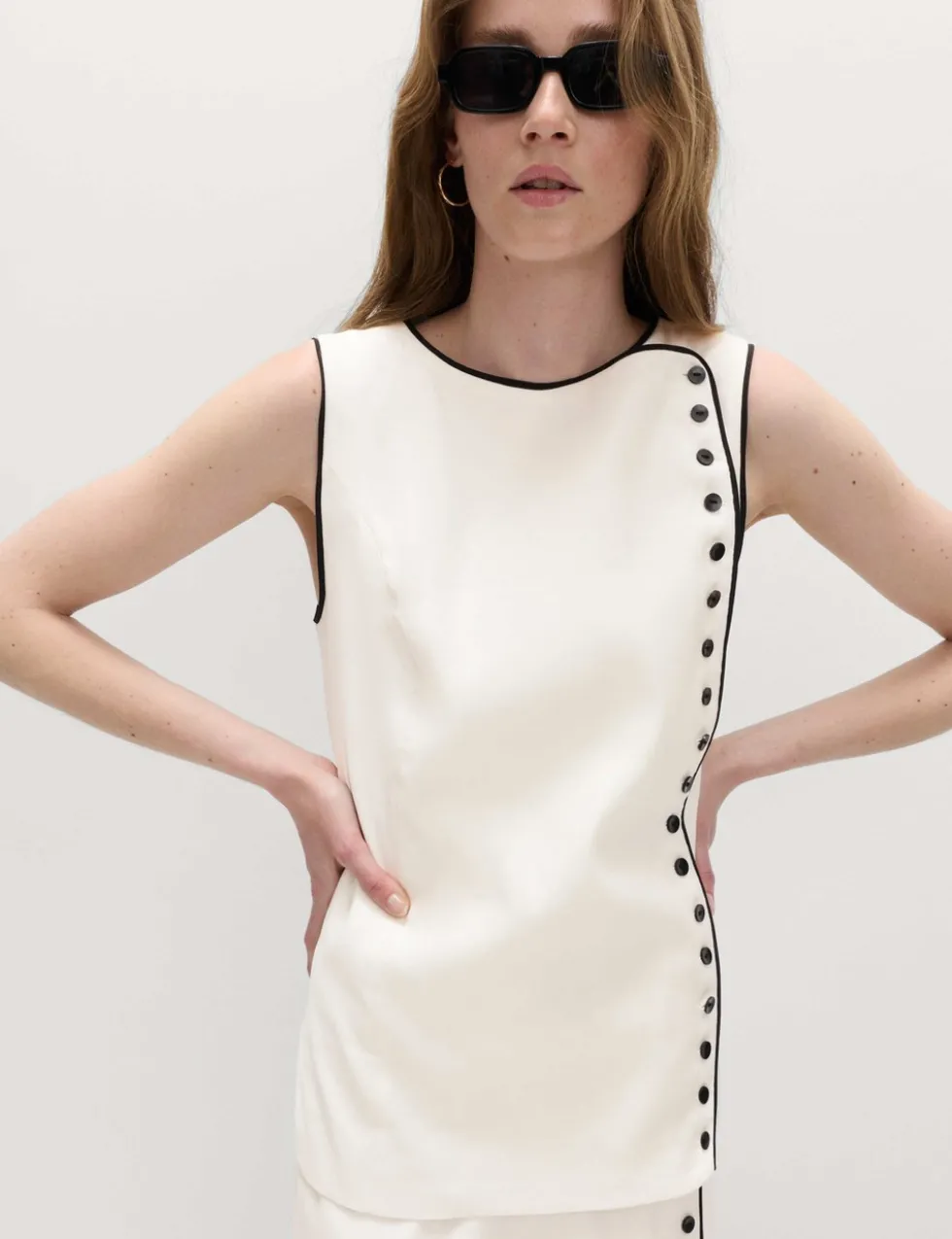 Linen Blend Contrast Piping Waistcoat