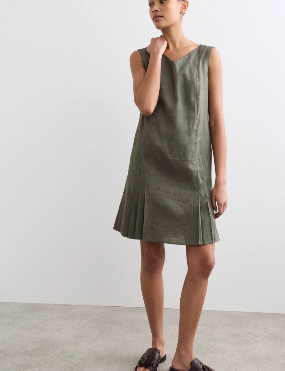 Linen Blend V-Neck Knee Length Shift Dress