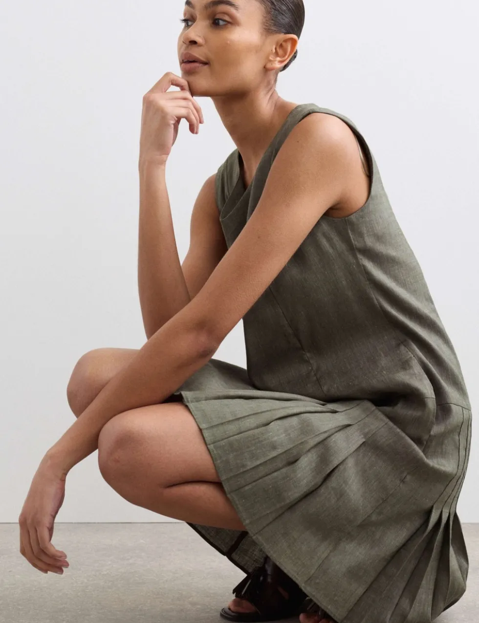 Linen Blend V-Neck Knee Length Shift Dress