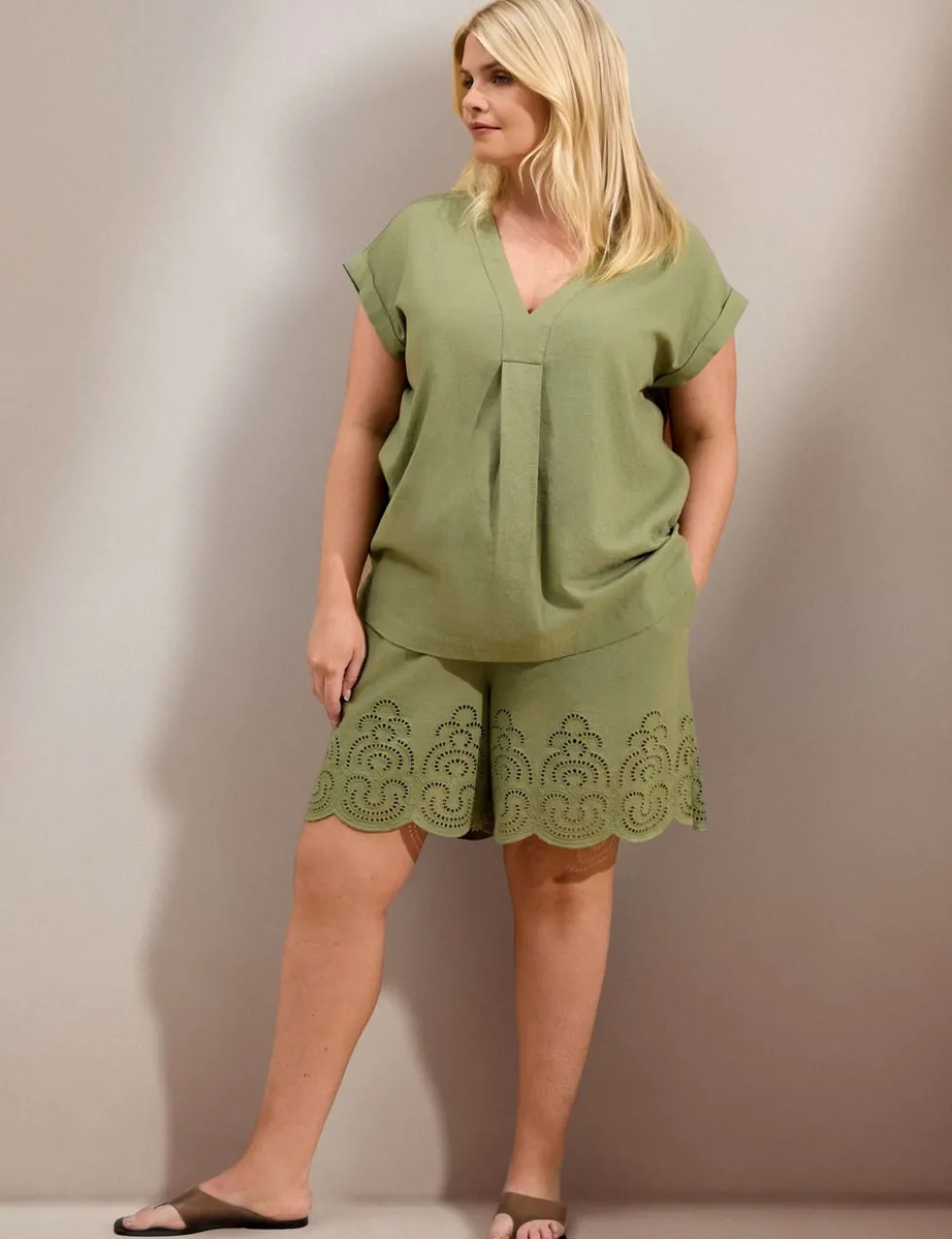 Linen Blend V-Neck Top