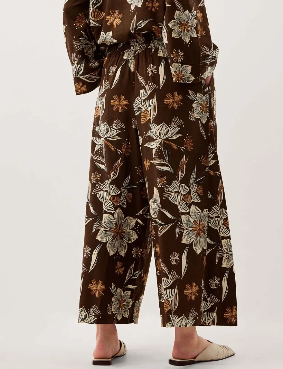 Linen Rich Floral Straight Leg Cropped Trousers