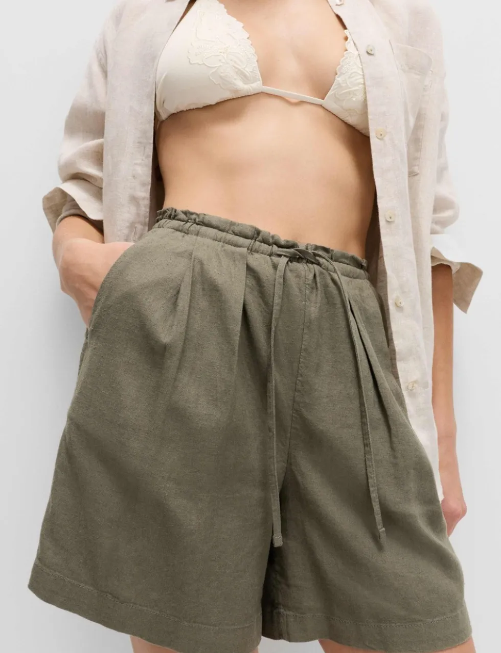 Linen Rich High Waisted Shorts