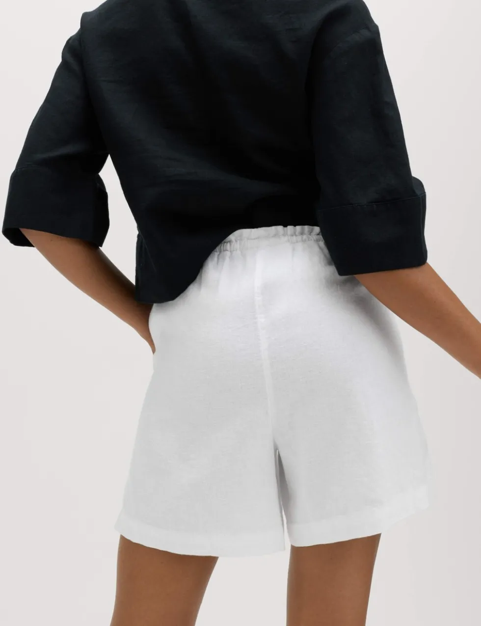 Linen Rich High Waisted Shorts