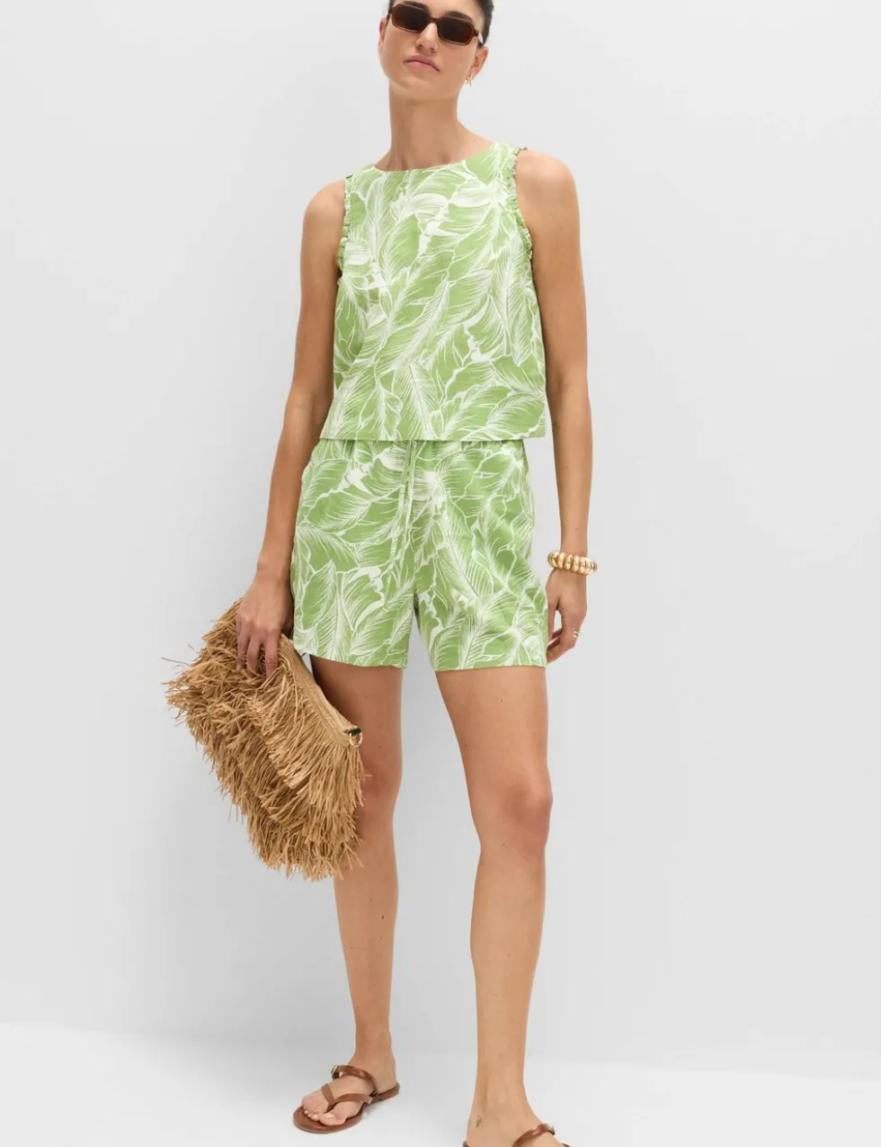 Linen Rich Palm Print Shorts